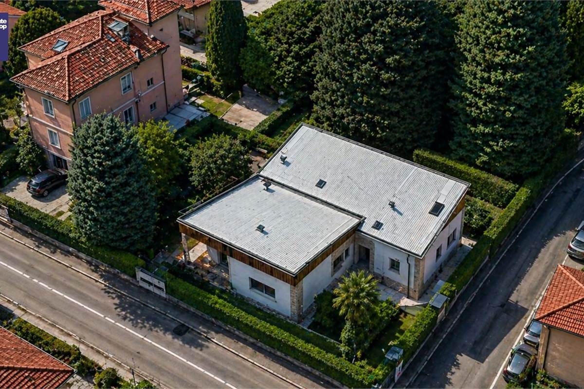 Villa Signorile nel Centro di Erba
