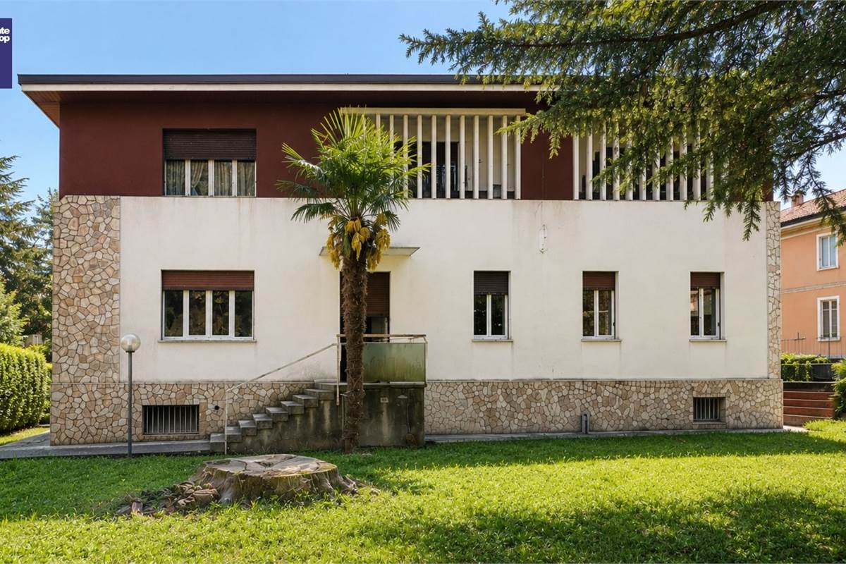 Villa Signorile nel Centro di Erba