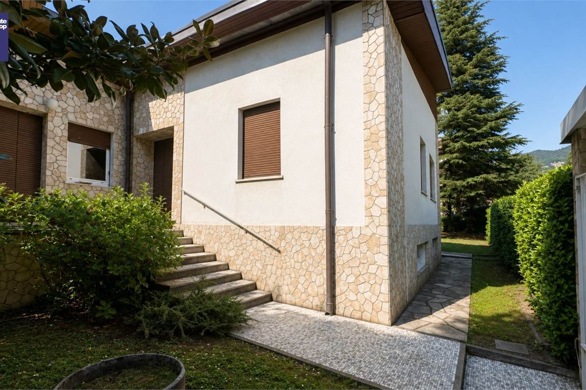 Villa Signorile nel Centro di Erba