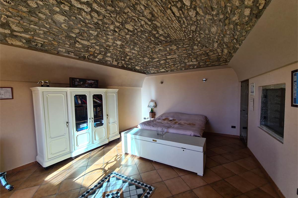 PRESTIGIOSO APPARTAMENTO AD ASSO