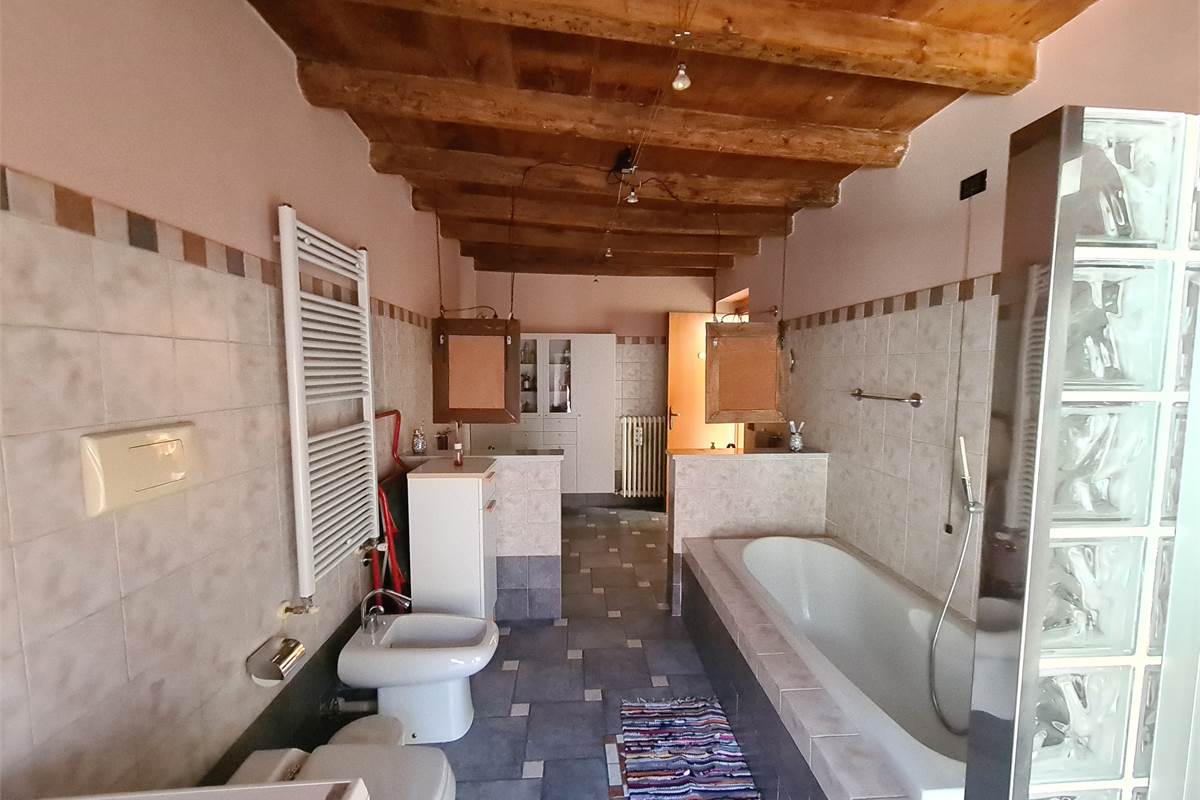 PRESTIGIOSO APPARTAMENTO AD ASSO