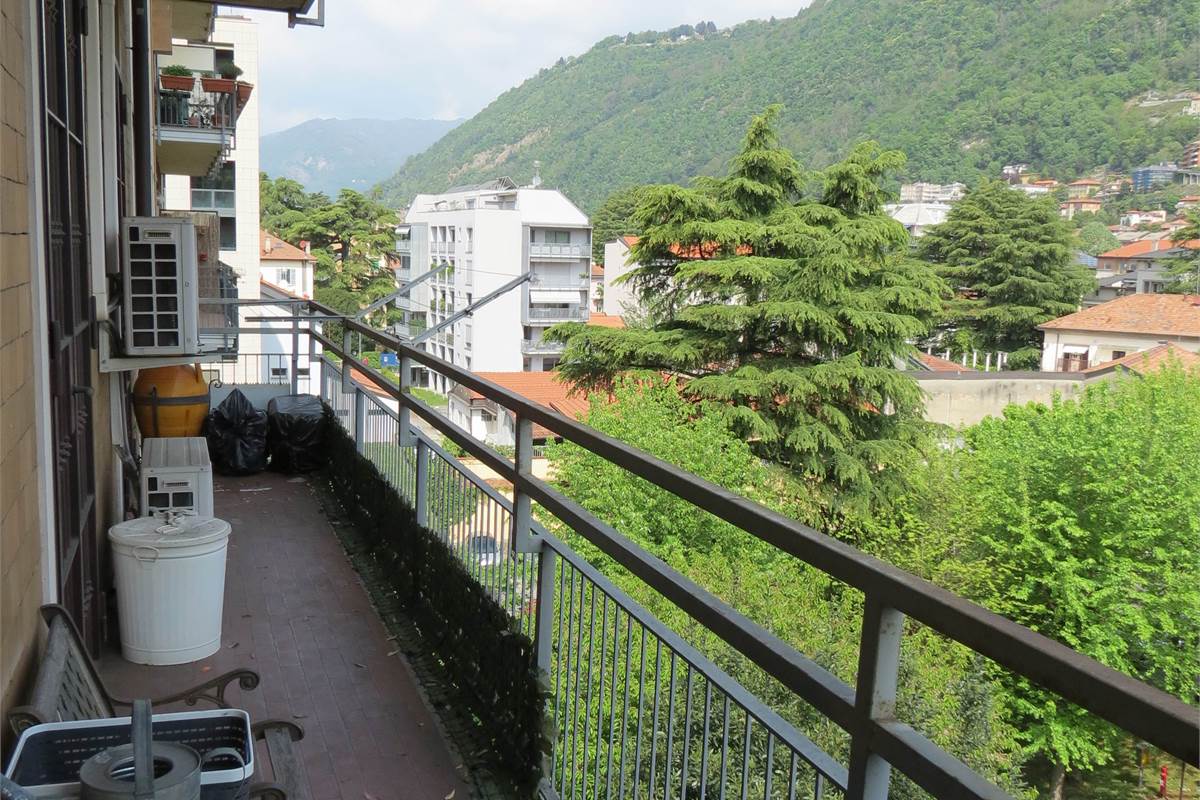 Splendido appartamento panoramico con cantina - Como