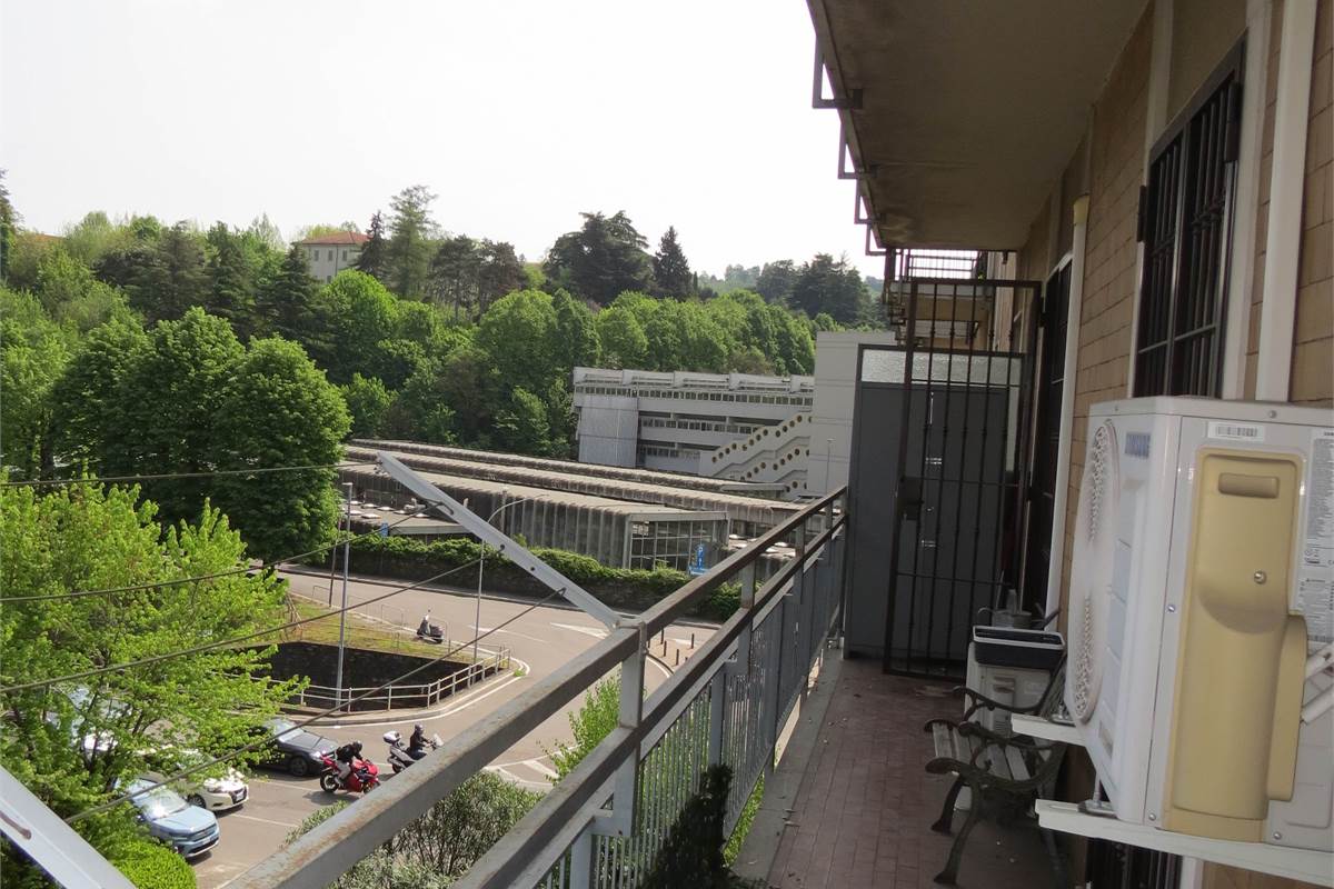 Splendido appartamento panoramico con cantina - Como