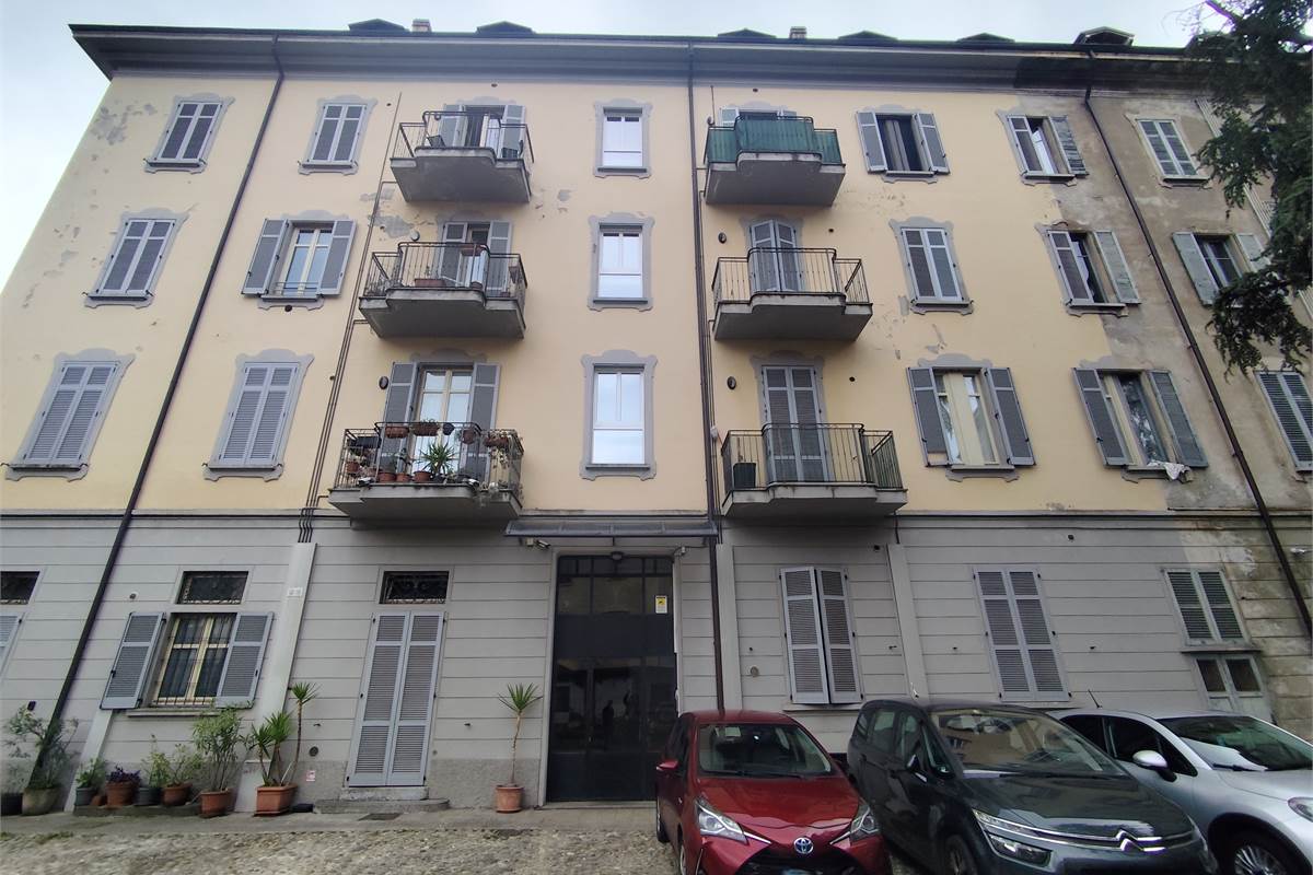 Bilocale arredato in affitto in zona centrale e servita a Como