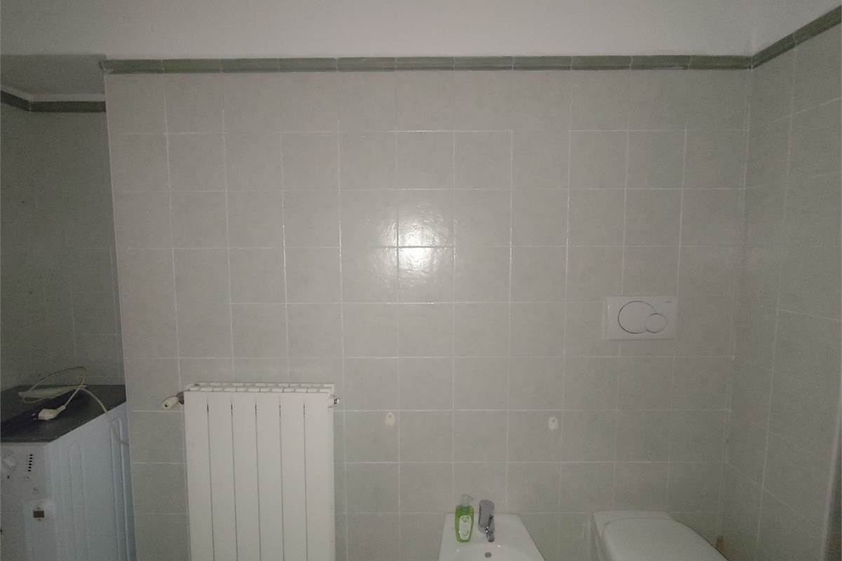 Bilocale arredato in affitto in zona centrale e servita a Como