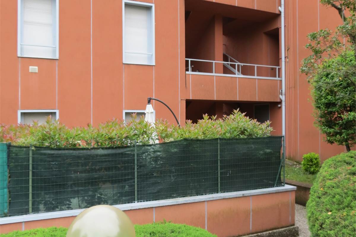 Bilocale arredato in affitto a Tavernola in zona servita