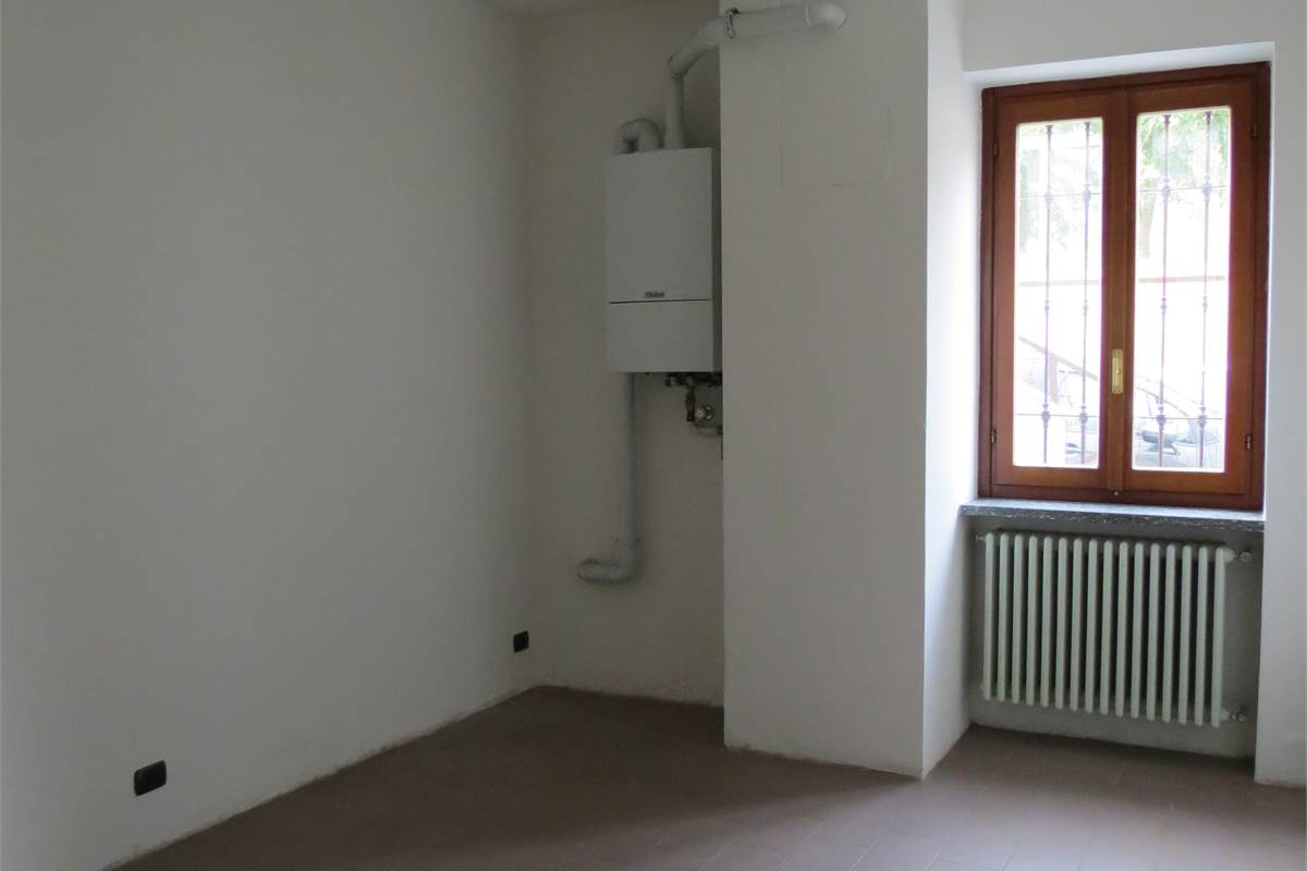 Ottimo negozio/ufficio con ampio open-space