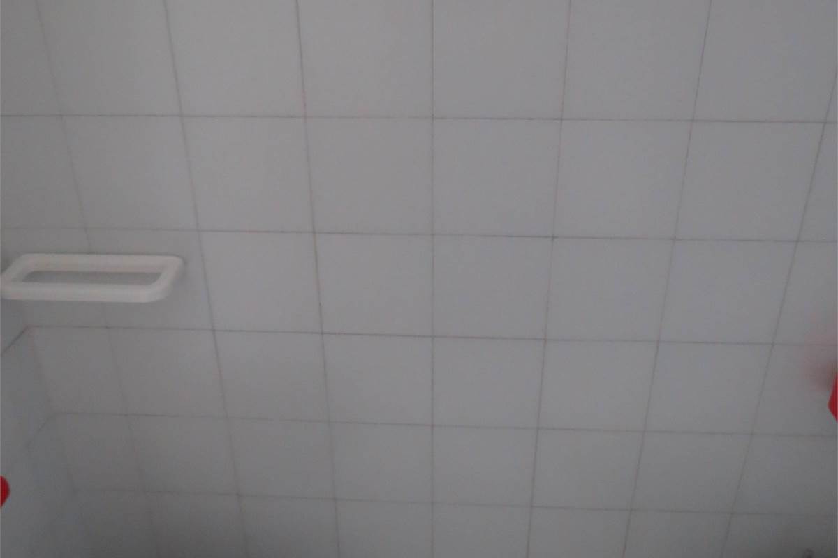 Ampio monolocale con balcone e posto auto - Como