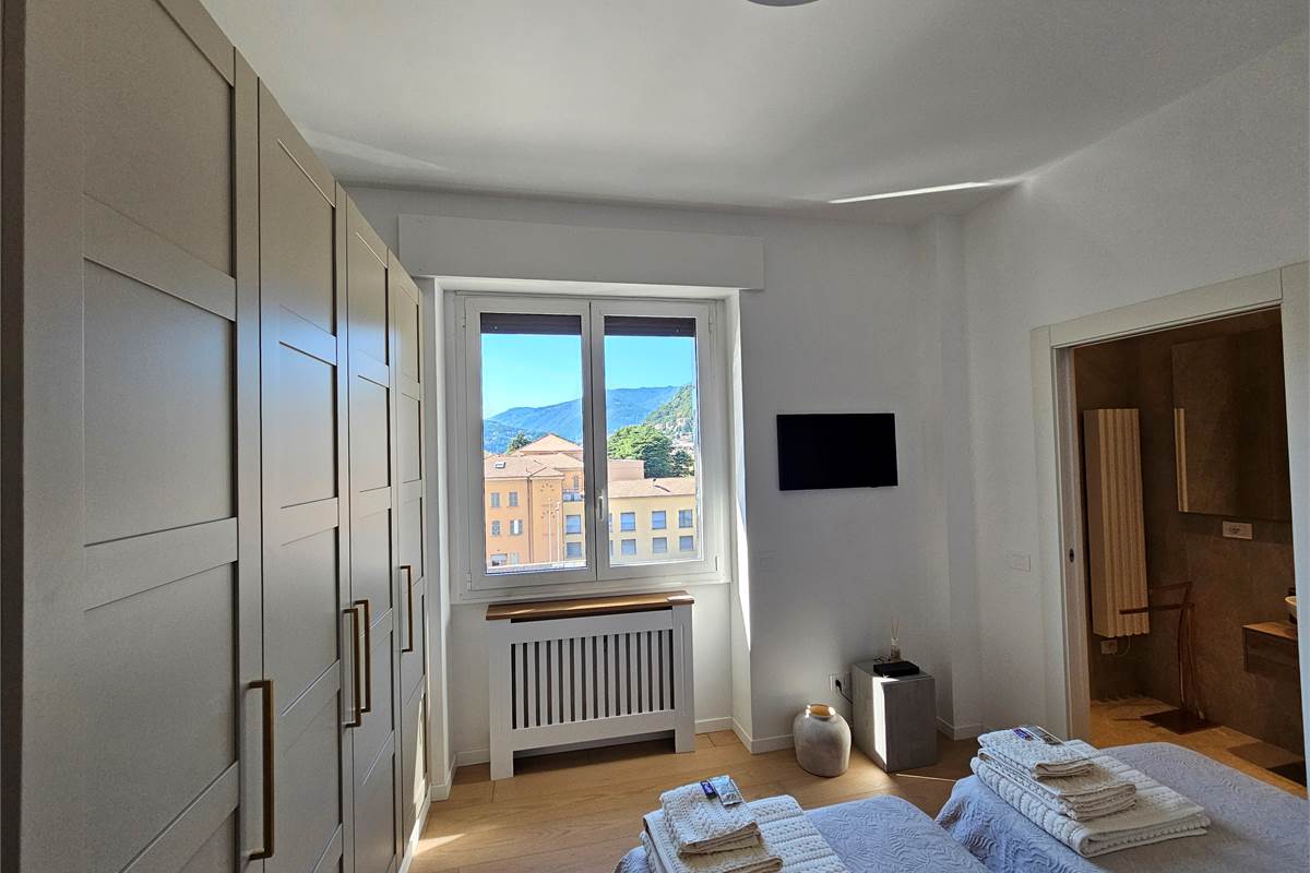 Splendido quadrilocale finemente arredato - Como