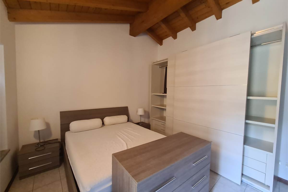 Ottimo bilocale completamente arredato con balconata - Fino Mornasco