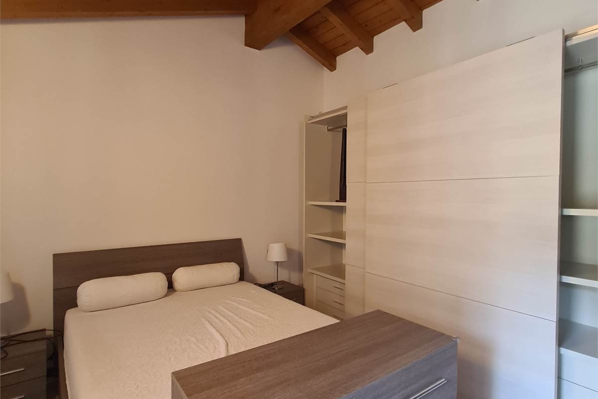 Ottimo bilocale completamente arredato con balconata - Fino Mornasco