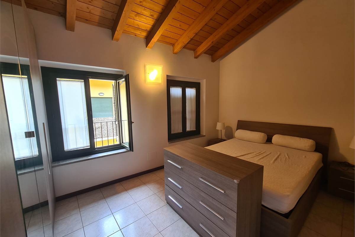 Ottimo bilocale completamente arredato con balconata - Fino Mornasco