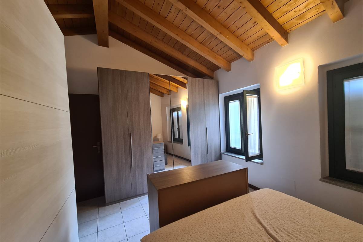 Ottimo bilocale completamente arredato con balconata - Fino Mornasco