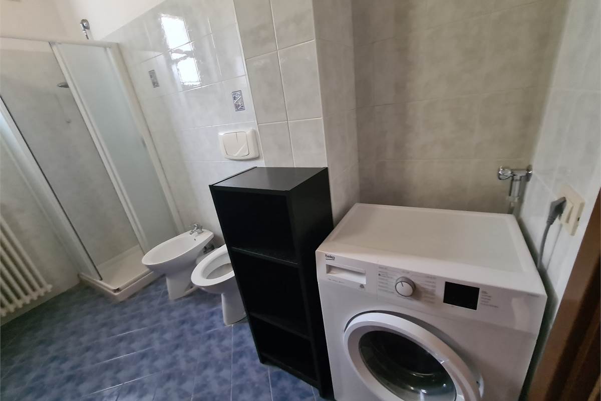 Ottimo bilocale completamente arredato con balconata - Fino Mornasco
