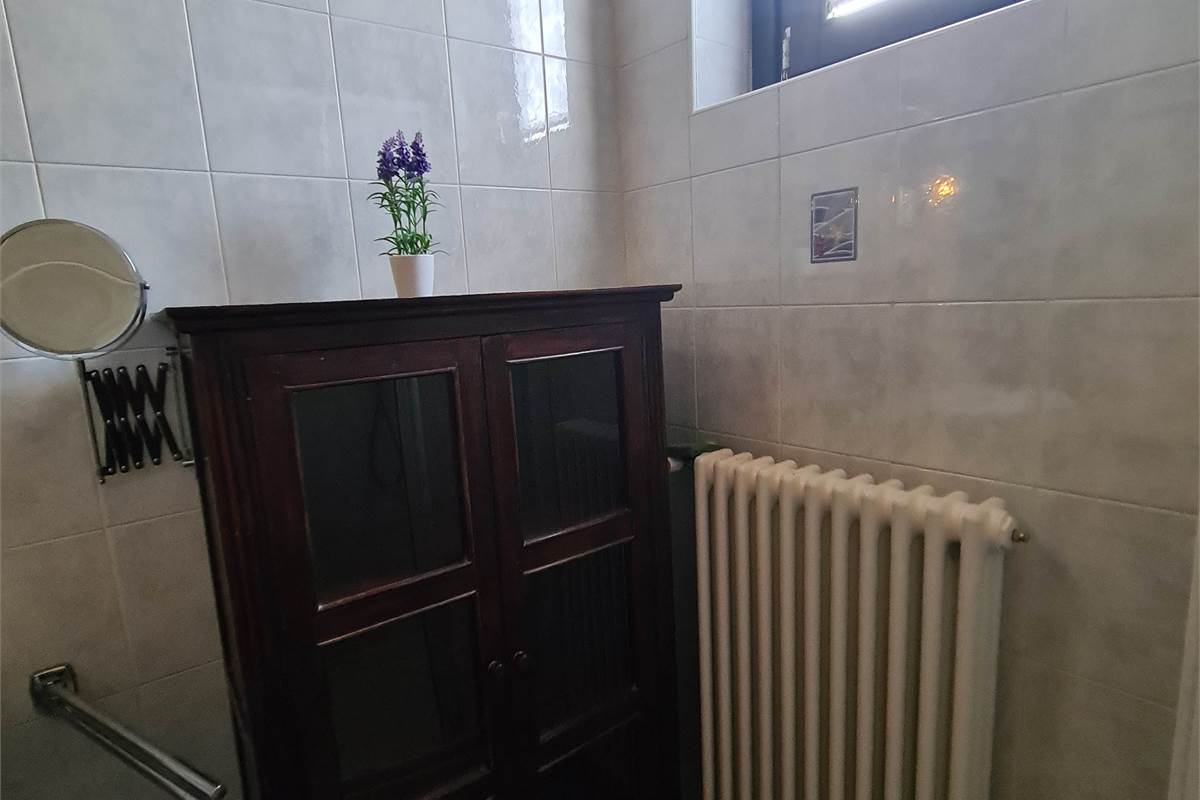 Ottimo bilocale completamente arredato con balconata - Fino Mornasco