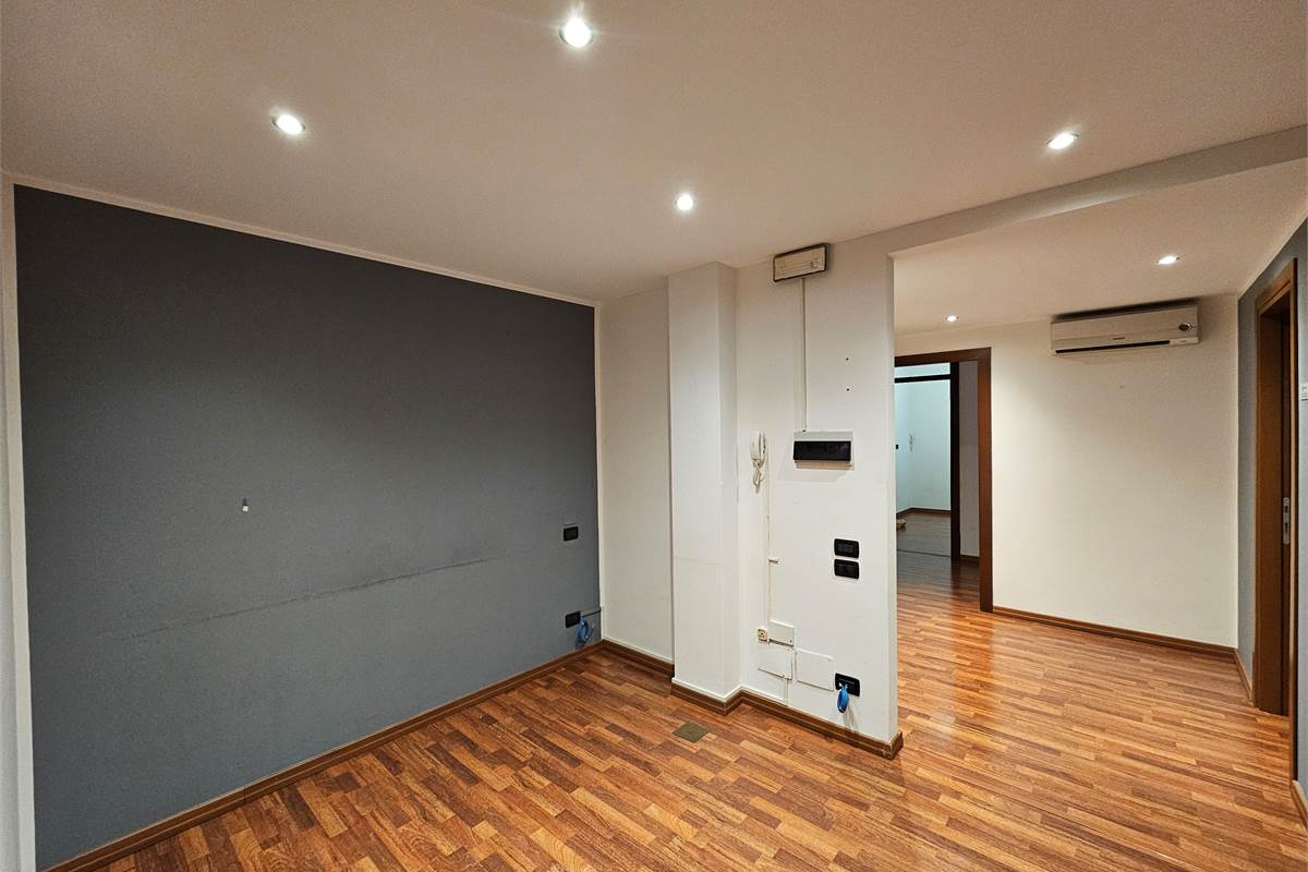 Splendido ufficio con due terrazzi e vista lago - Como