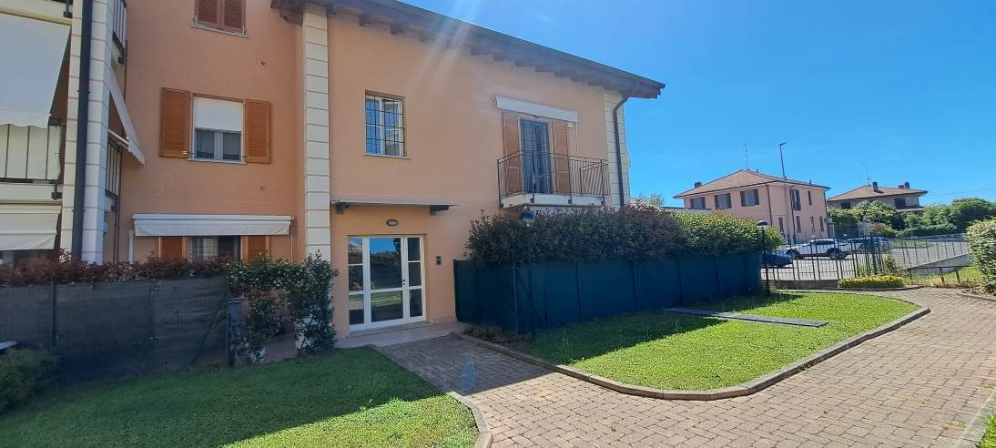 3 locali con giardino