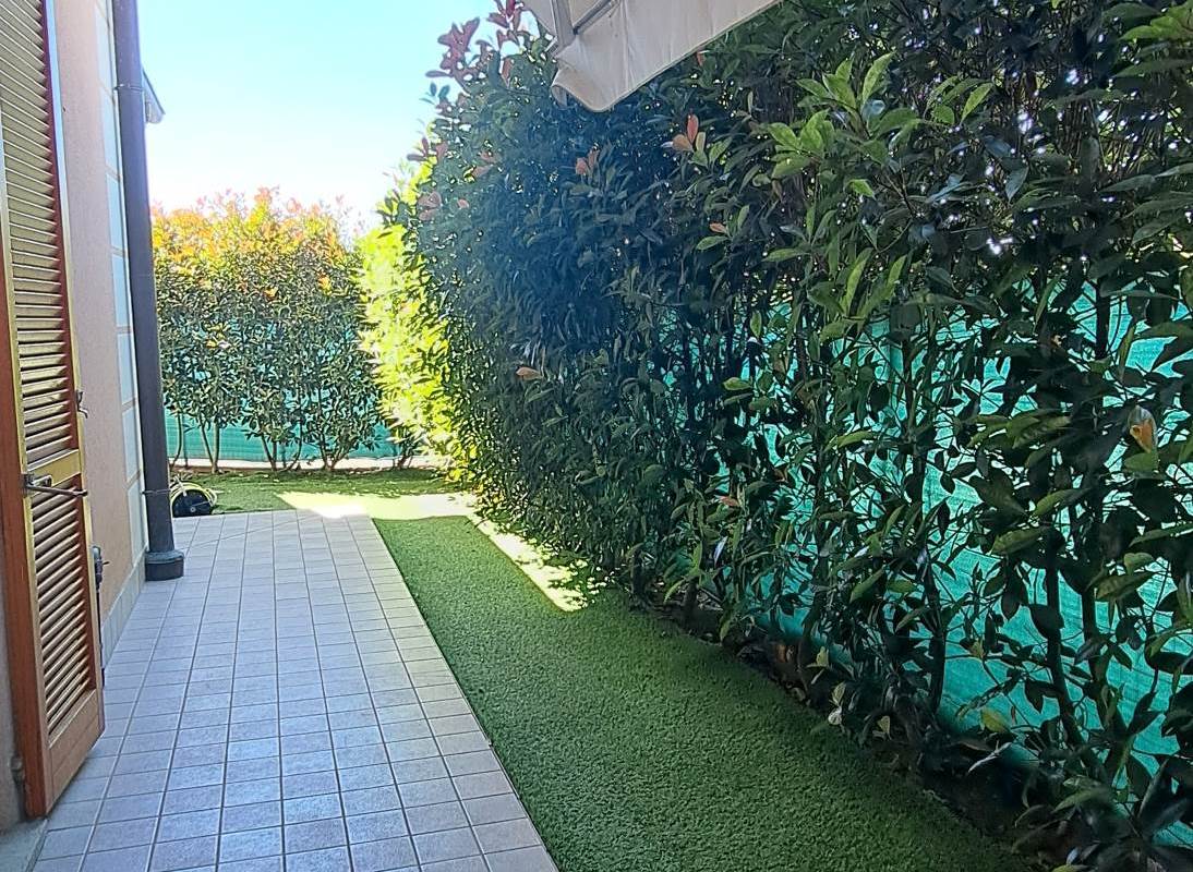 3 locali con giardino