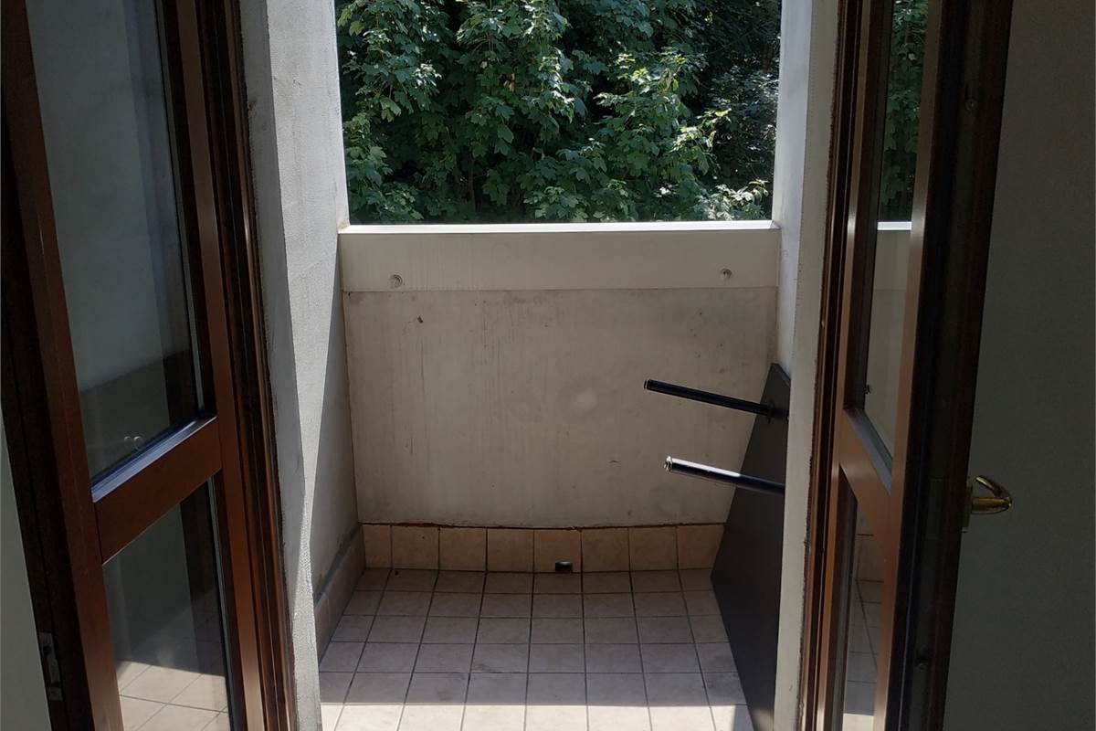 MONOLOCALE CON BOX