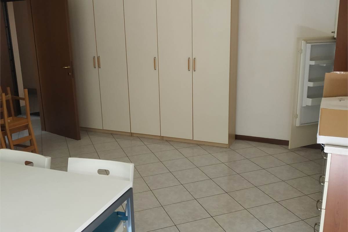 MONOLOCALE CON BOX