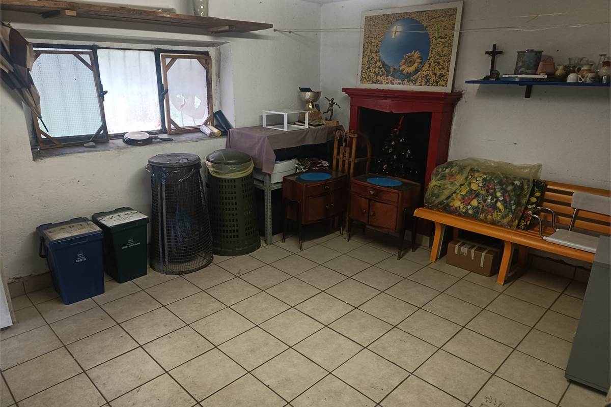 TRILOCALE PIU' SERVIZI CON BOX