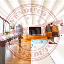 SIGNORILE MANSARDA CON TERRAZZINO IN ZONA PANORAMICA
