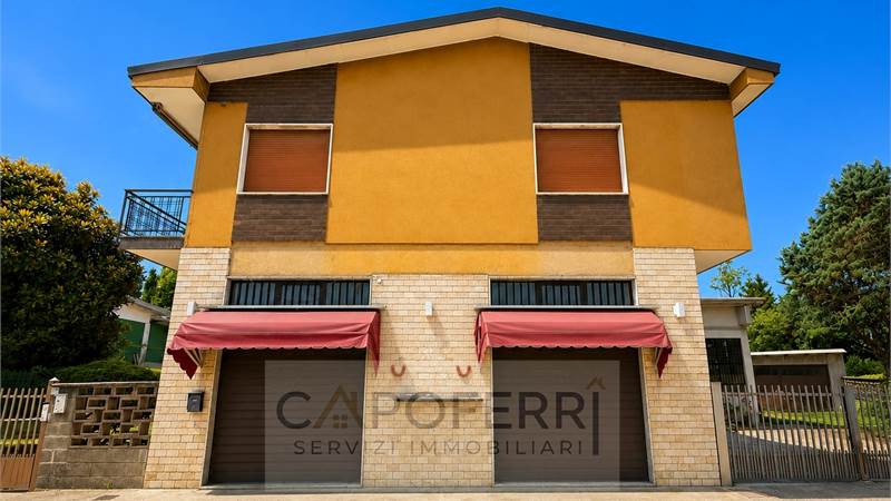 APPARTAMENTO TRILOCALE IN CASA SINGOLA