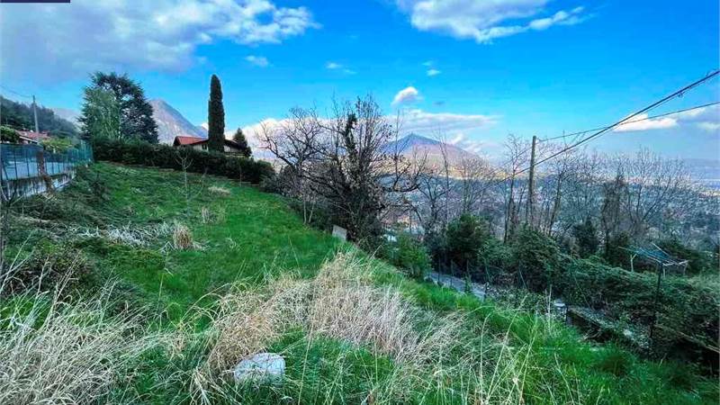 Rif. 10005 - Erba/Terreno edificabile