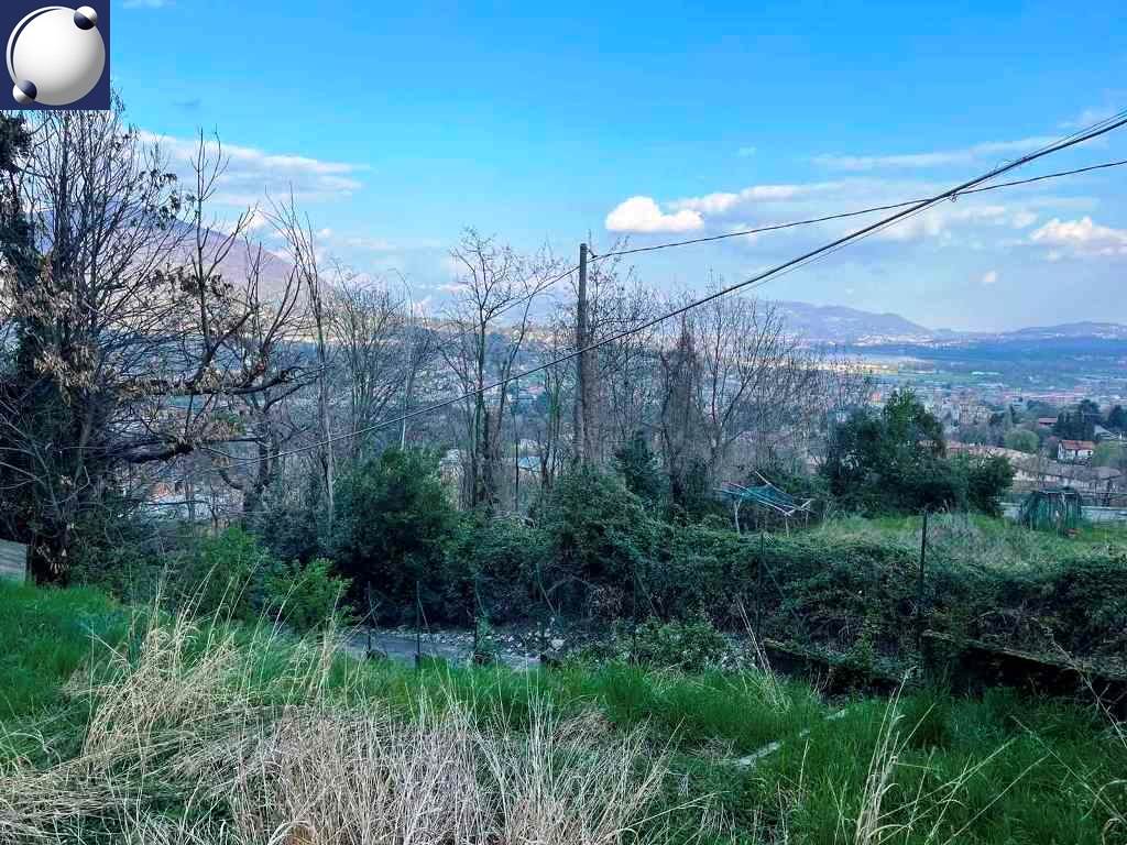 Rif. 10005 - Erba/Terreno edificabile