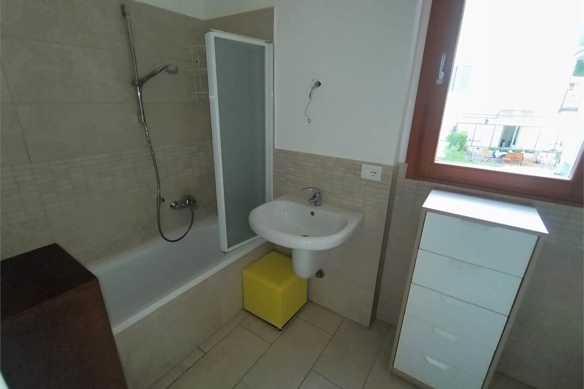 Libero piano alto con terrazzo