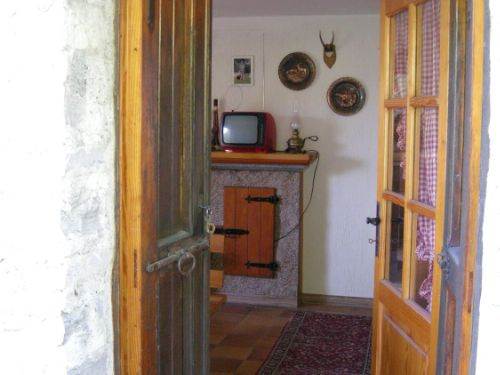Baita arredata in vendita sul Monte Bisbino 