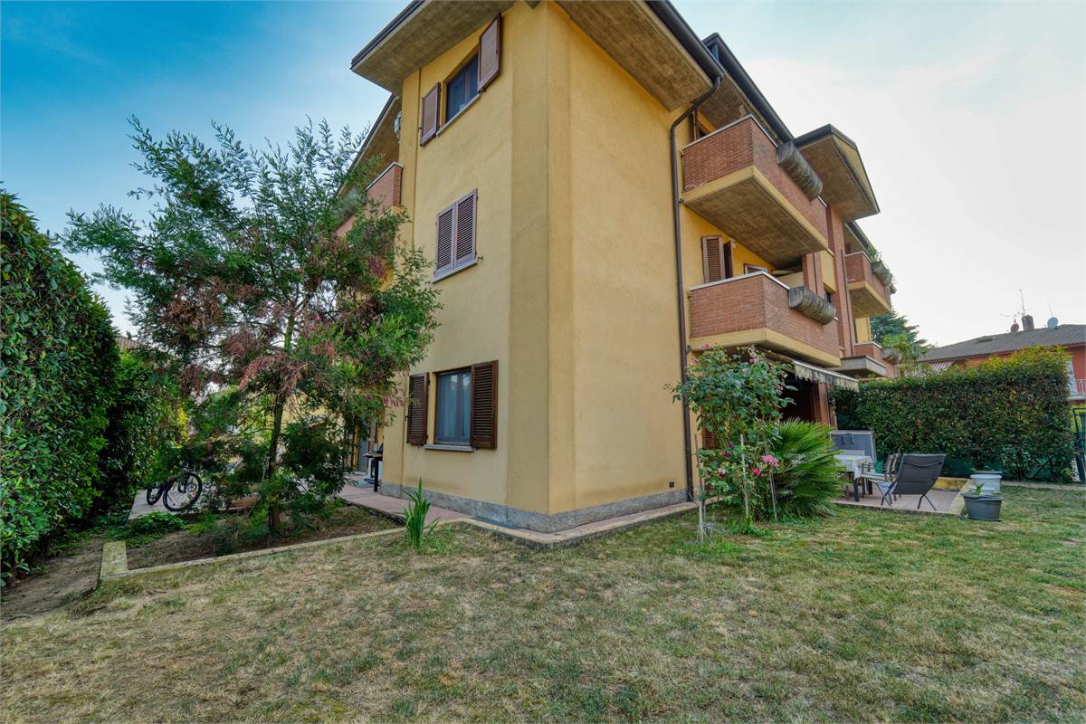 Trilocale al PT con giardino taverna e box