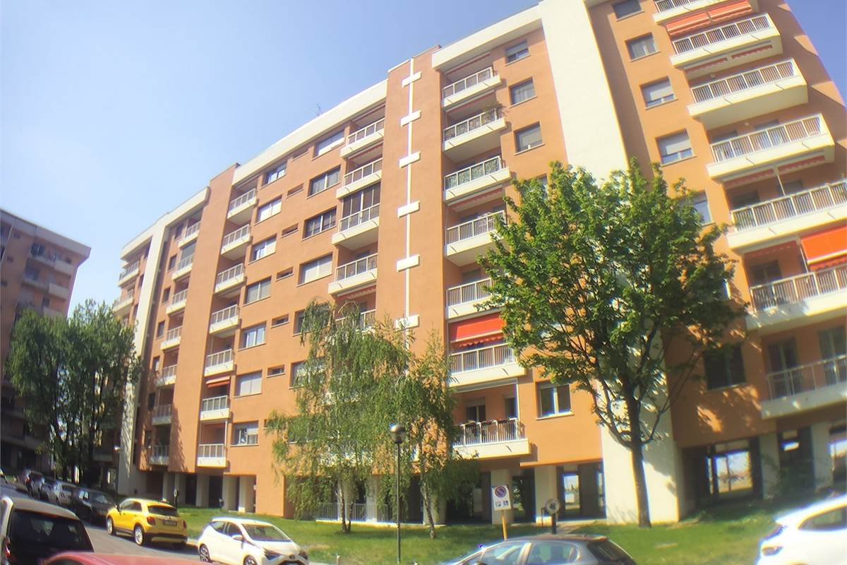 2 locali In Vendita a Opera