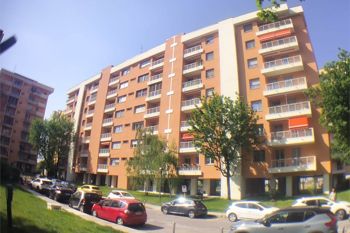 2 locali In Vendita a Opera