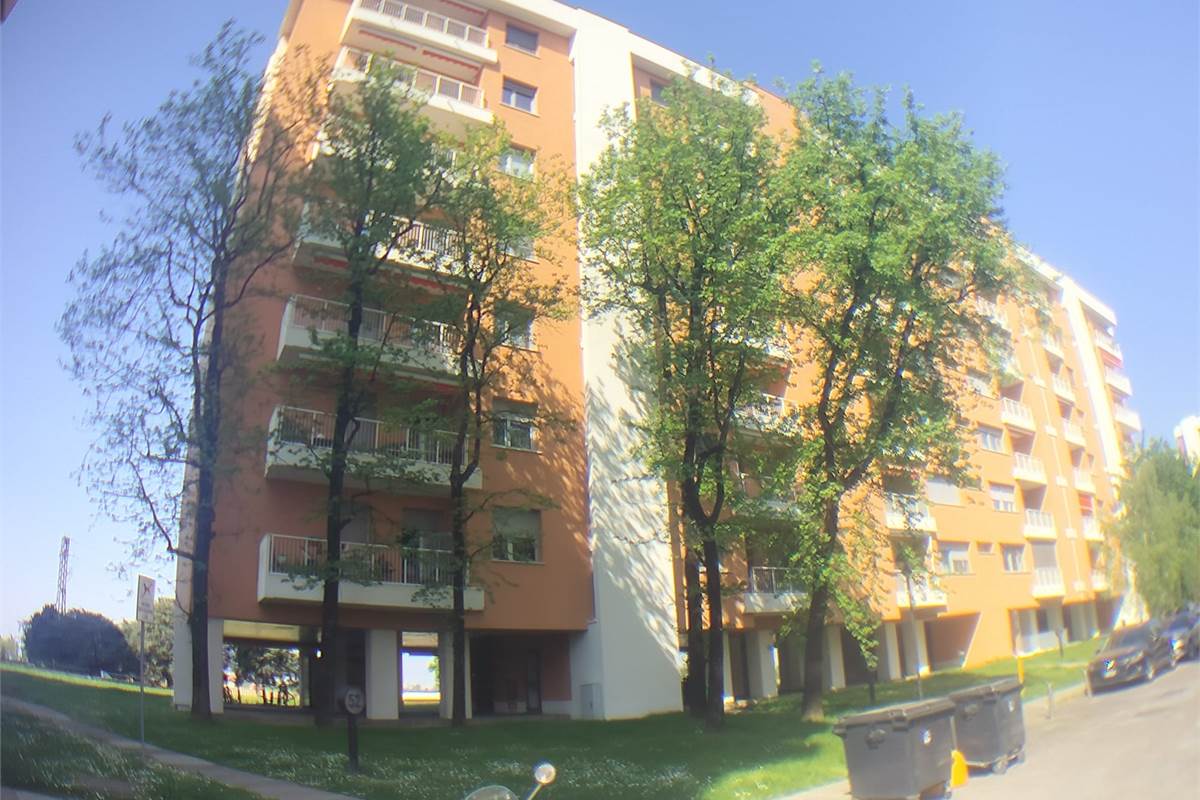 2 locali In Vendita a Opera
