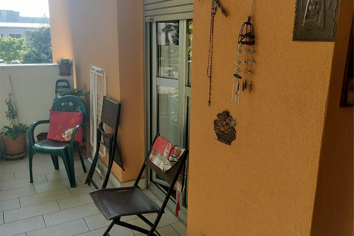 2 locali In Vendita a Opera