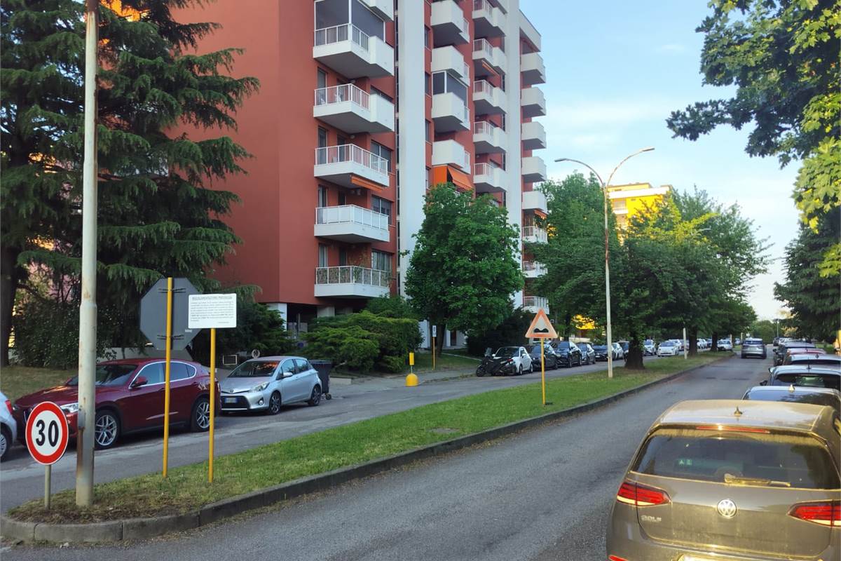 2 locali In Vendita a Opera