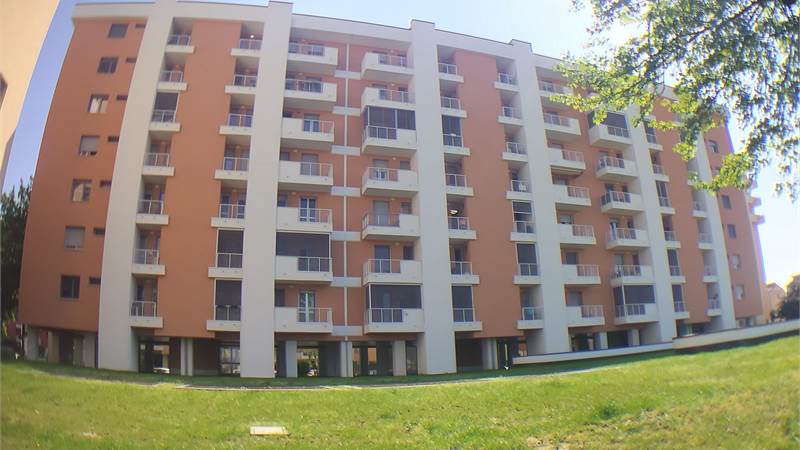 2 locali In Vendita a Opera