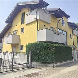 3 locali In Vendita a Rovellasca