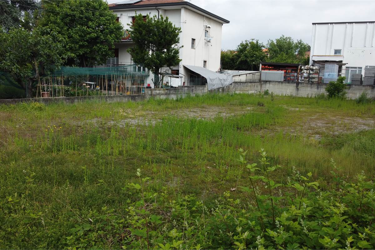 Terreno edificabile a Cermenate
