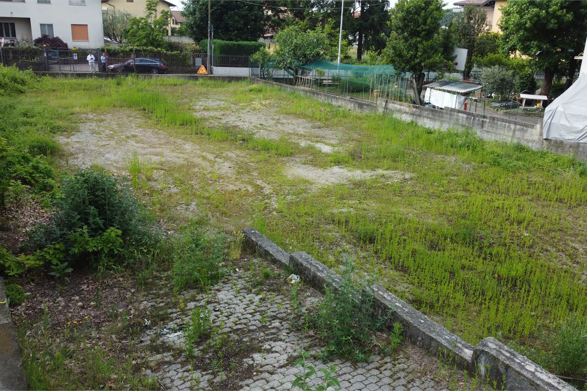 Terreno edificabile a Cermenate
