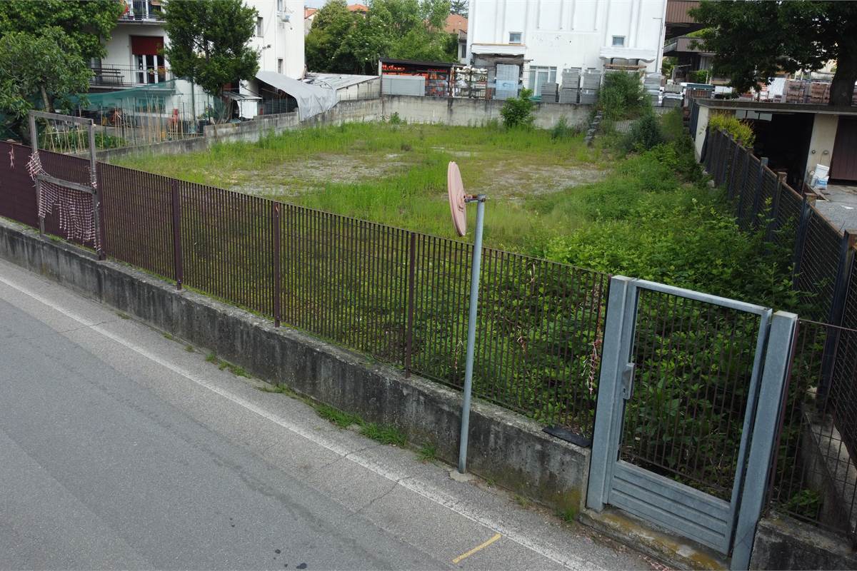 Terreno edificabile a Cermenate