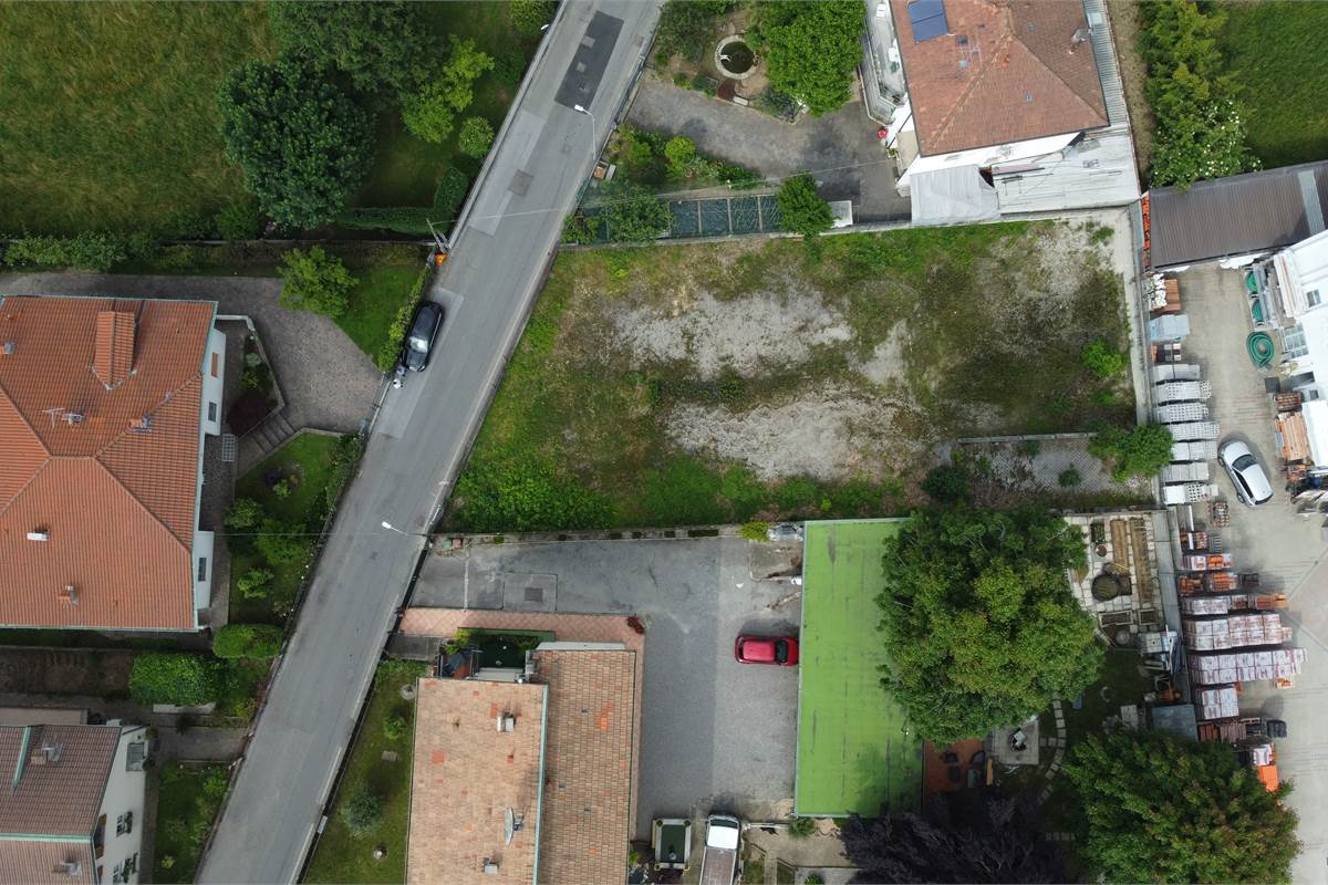 Terreno edificabile a Cermenate