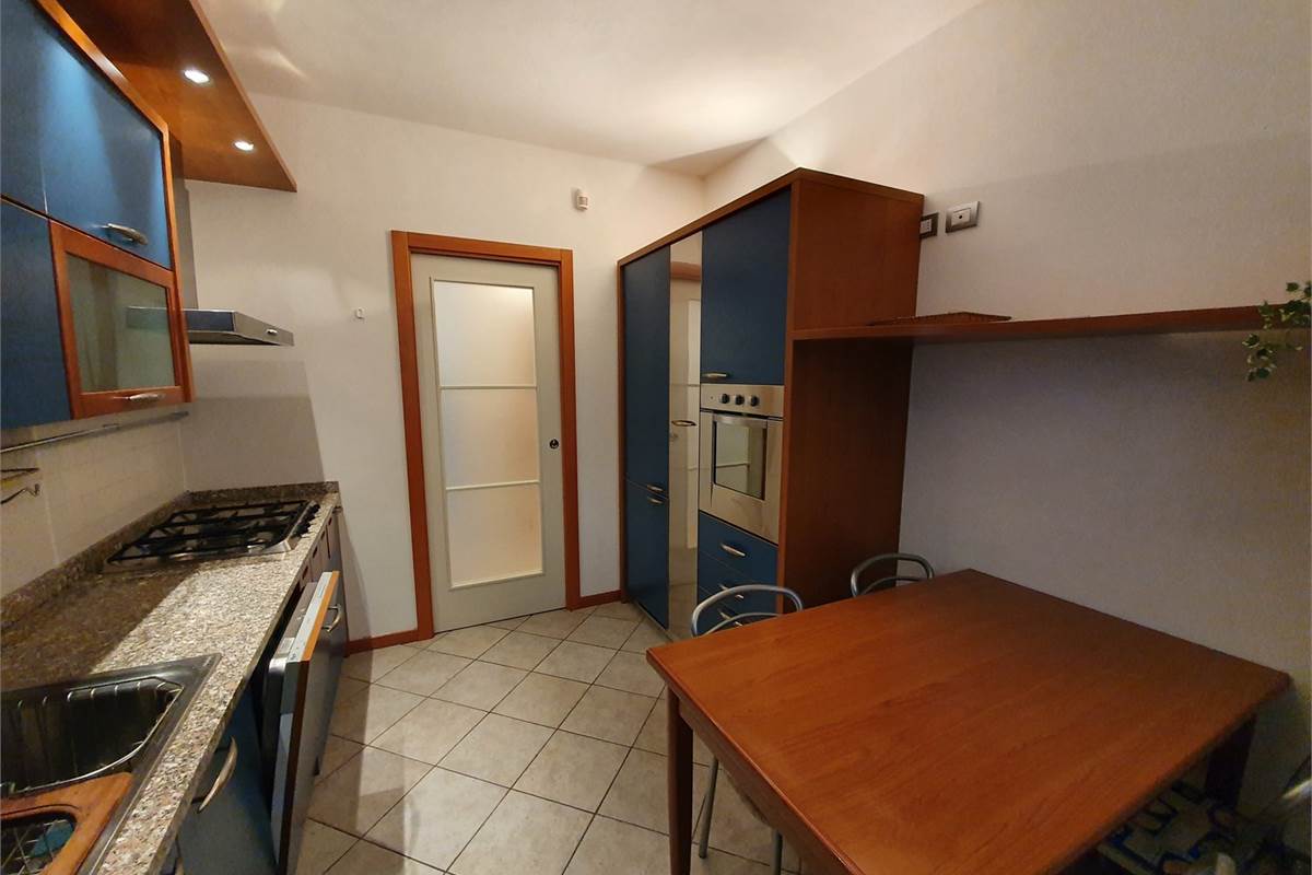 Ottimo trilocale completamente arredato a Fenegrò