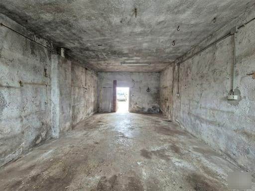 Rustico su due livelli con porticato privato