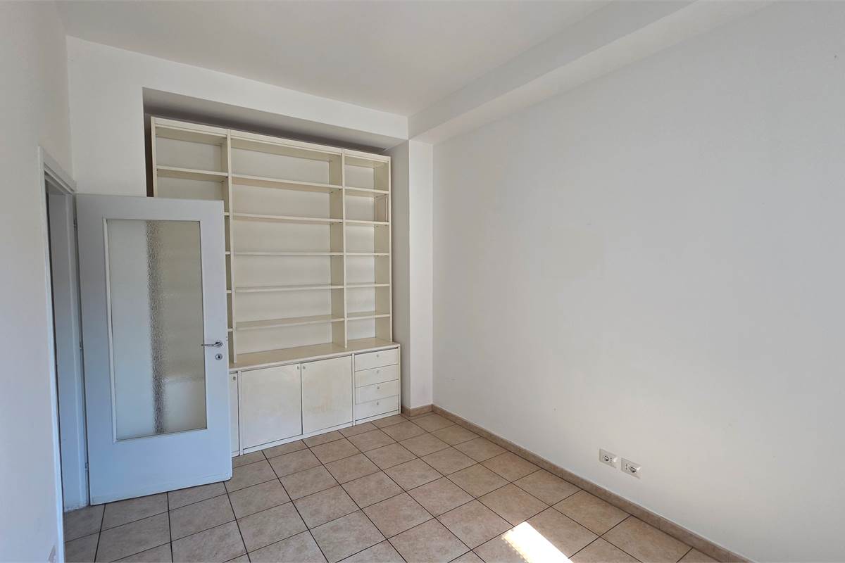 Bilocale in vendita con cantina a Lipomo 