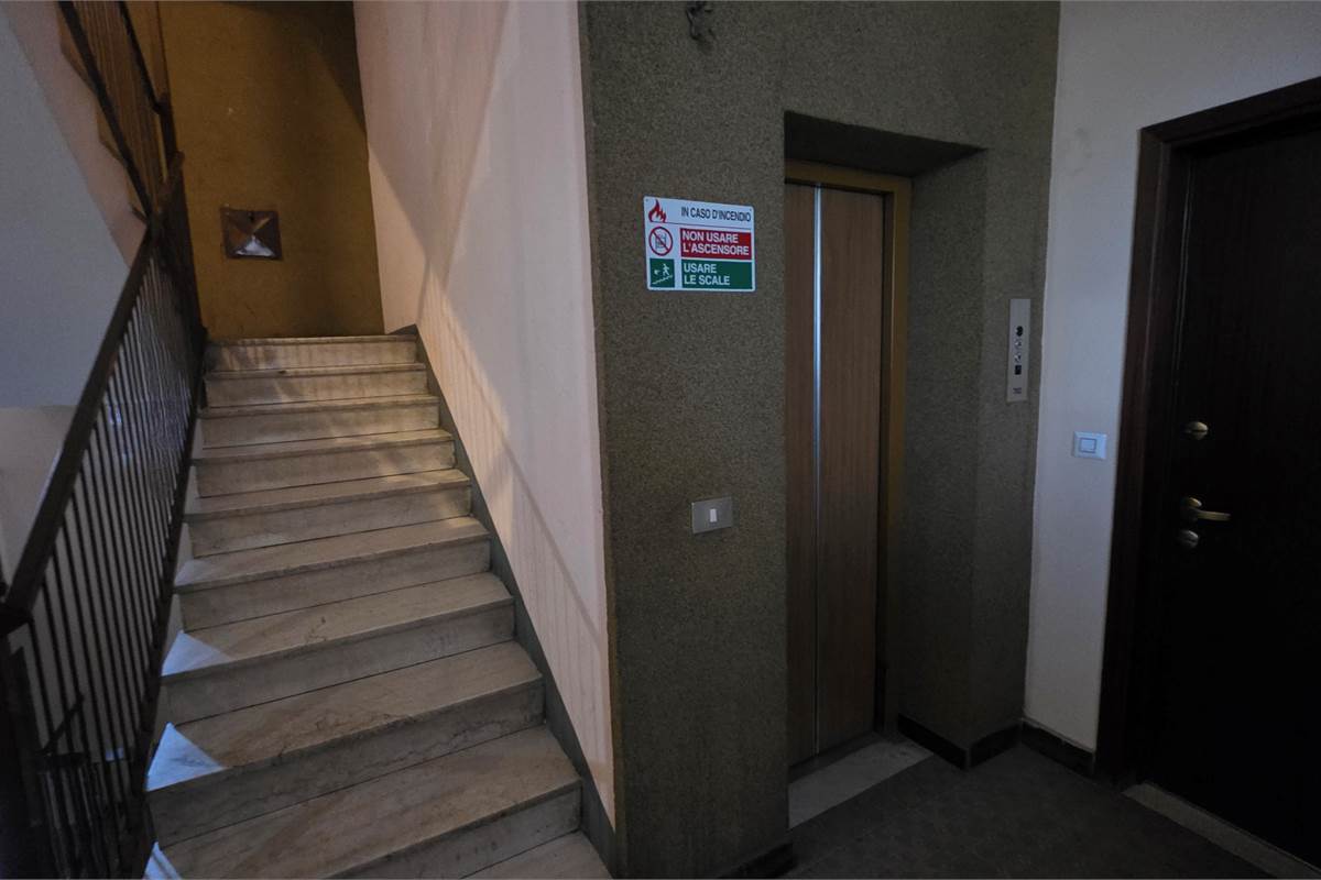 Bilocale in vendita con cantina a Lipomo 