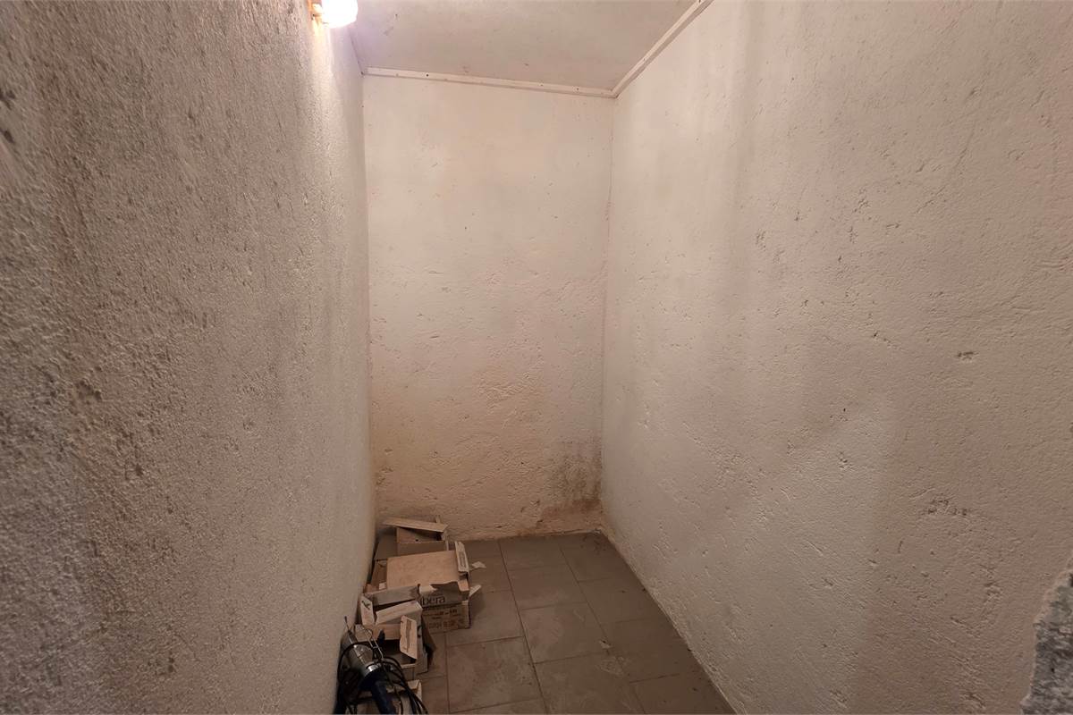 Bilocale in vendita con cantina a Lipomo 