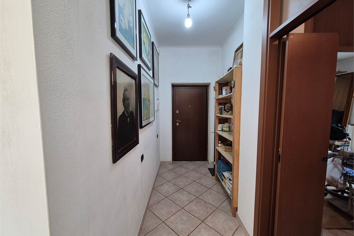 Quadrilocale con box singolo e cantina
