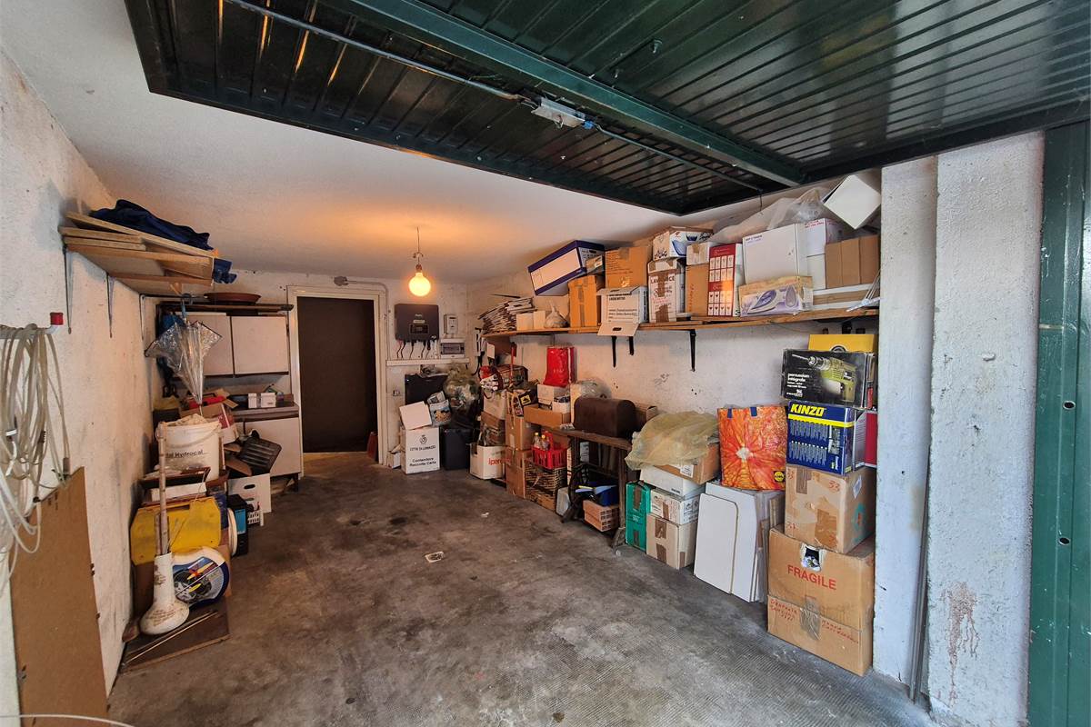 Quadrilocale con box singolo e cantina